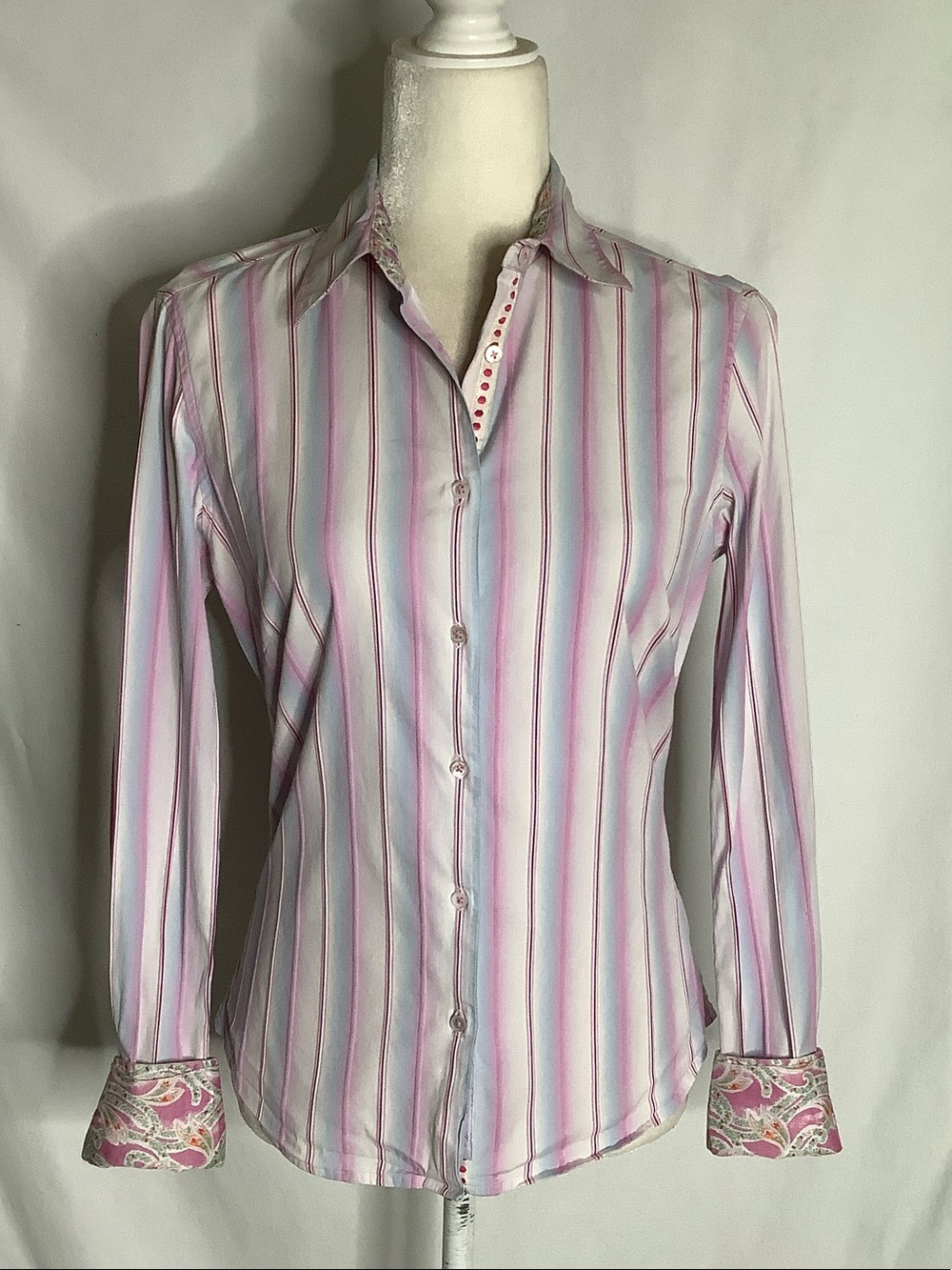 Robert Graham Woman’s Striped Button-Down Shirt with Paisley Trim Size 6